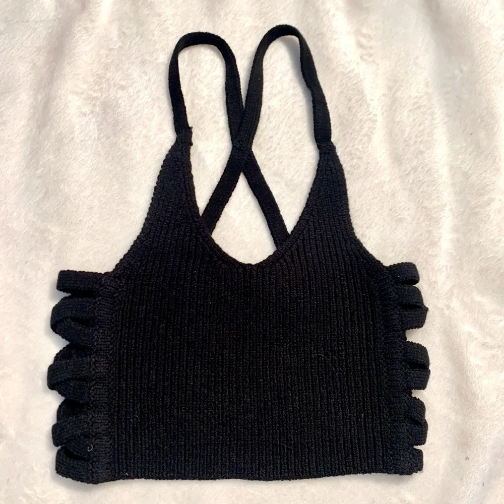 NEW Kimchi Blue Crop Top Small Black Sweater Cotton Acrylic Nylon Spandex NWOT - Picture 1 of 9